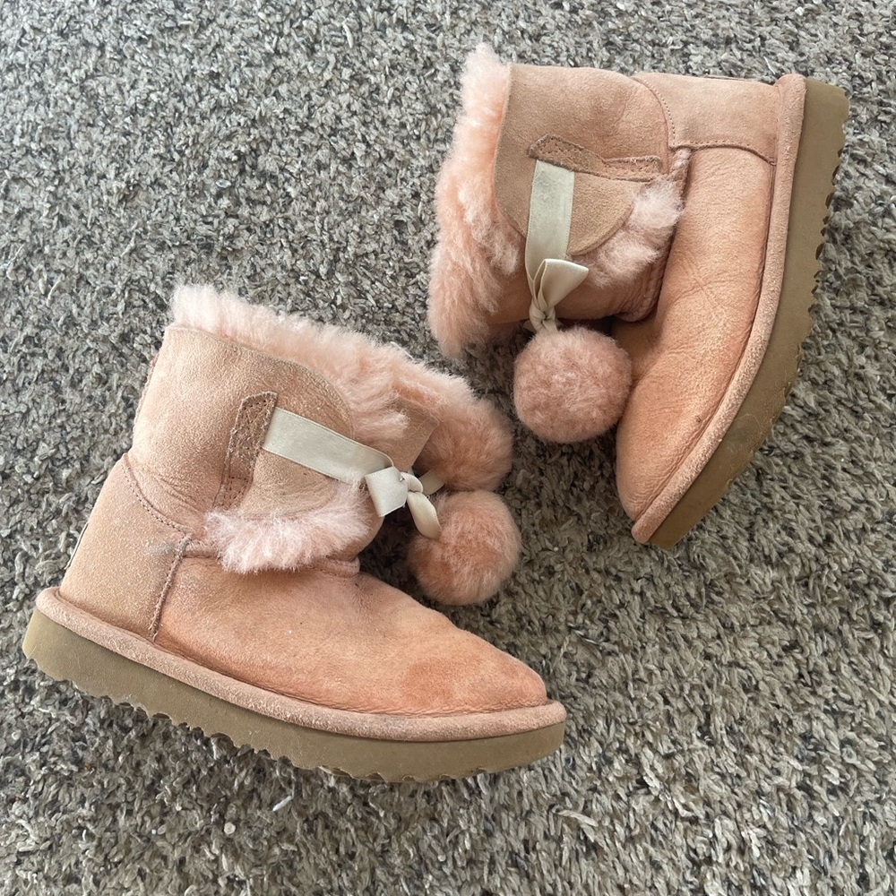 Girls wool ugg pink boots pompom Sherpa size 11